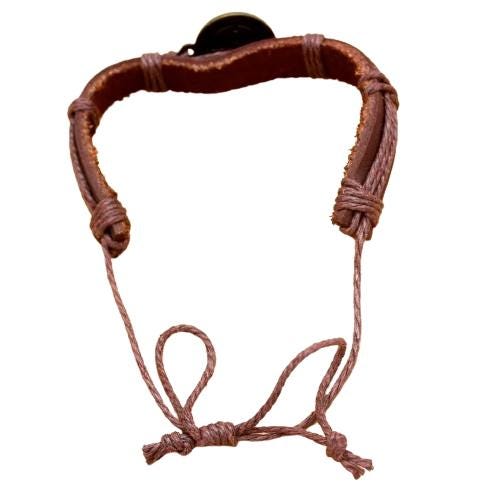 Pulsera de Cuero para Hombre Diseño Único Protección de Males y Envidias Poderoso Amuleto Ajustable (Pulsera Bendita)